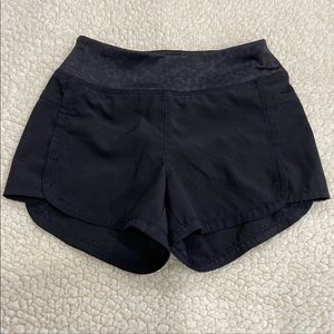 Old Navy Active Wear Dri-Fit Black Shorts
Size 4 / 5 XS 
Pocket on both sides